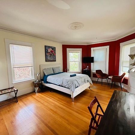 Spacious Room In Federal Hill, Downtown With Shared Bathroom And Kitchen 25 Providence Exterior foto